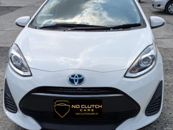 Toyota Aqua Hatchback, Petrol Hybrid, 2018, White