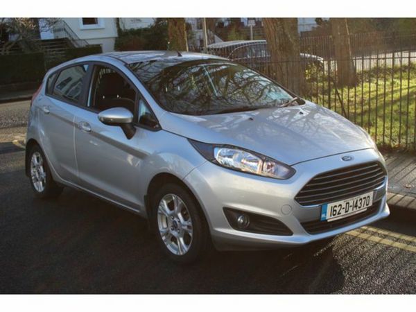 Ford Fiesta Hatchback, Petrol, 2016, Silver
