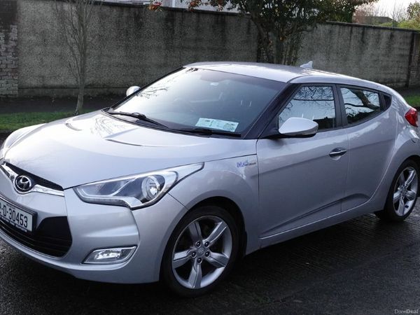 Hyundai Veloster Hatchback, Petrol, 2012, Silver