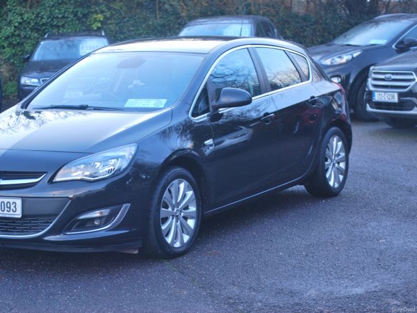 Opel Astra Hatchback, Diesel, 2014, Black