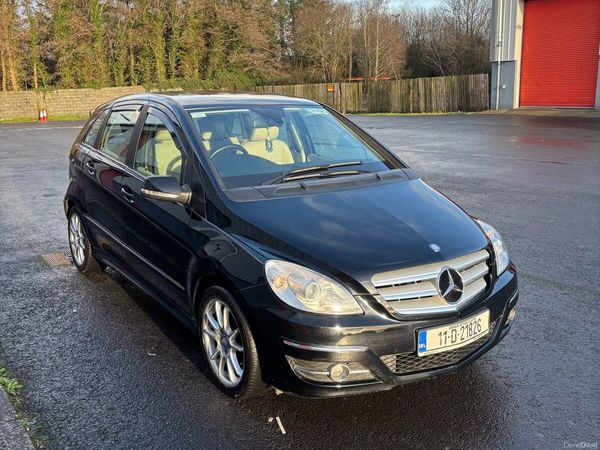 Mercedes-Benz B-Class MPV, Diesel, 2011, Black