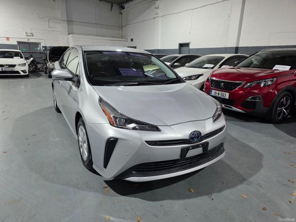 Toyota Prius Hatchback, Petrol Hybrid, 2019, Silver