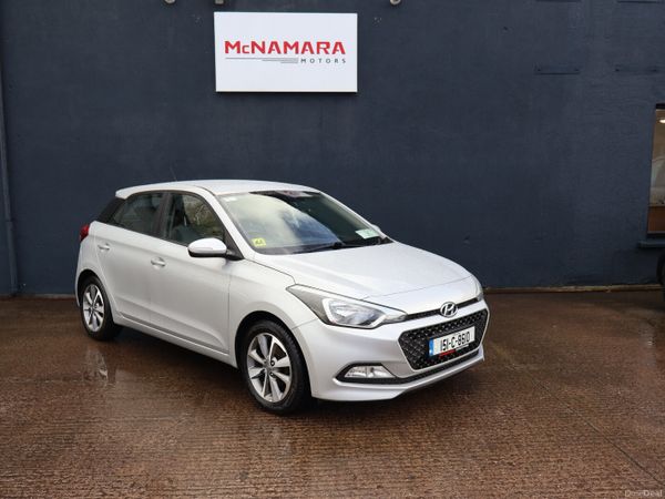 Hyundai i20 Hatchback, Petrol, 2015, Silver