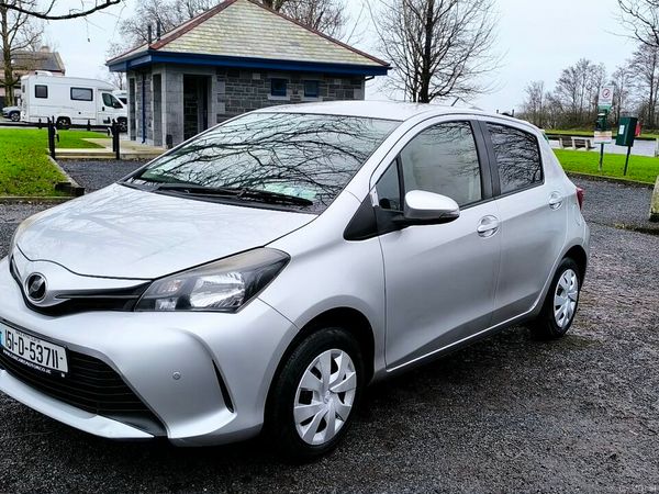 Toyota Vitz Hatchback, Petrol, 2015, Silver