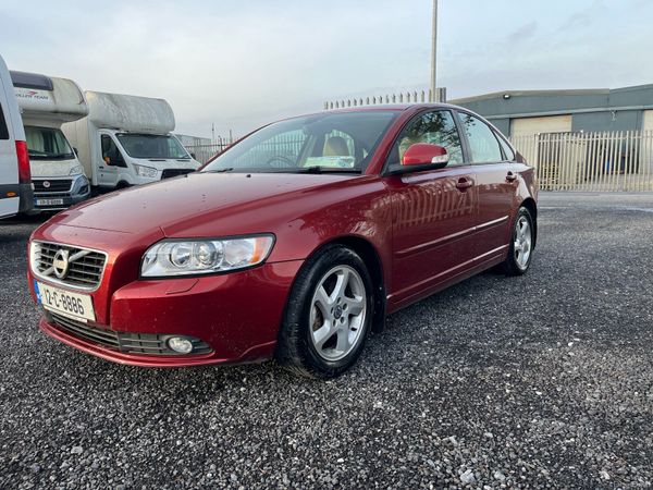 Volvo S40 Saloon, Diesel, 2012, Red
