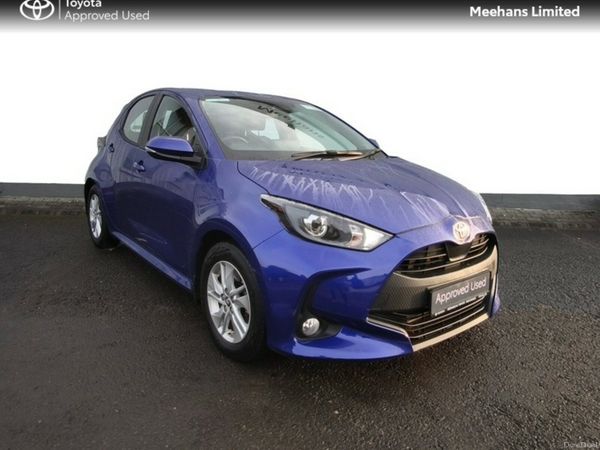 Toyota Yaris Hatchback, Petrol Hybrid, 2024, Blue