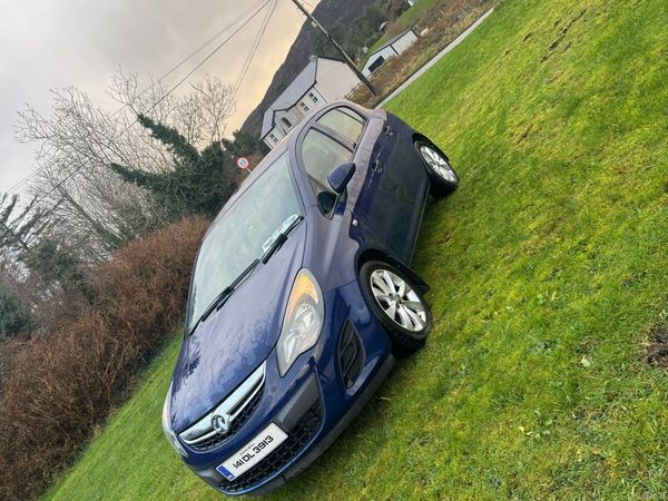 Vauxhall Corsa Hatchback, Petrol, 2014, Blue