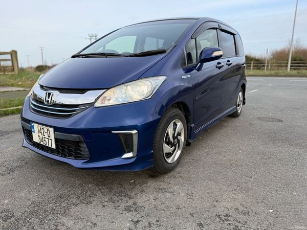 Honda Freed MPV, Petrol Hybrid, 2014, Blue