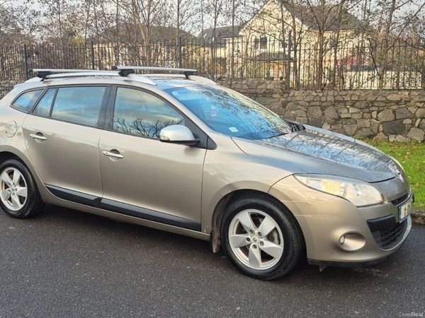 Renault Megane Estate, Diesel, 2011, Gold