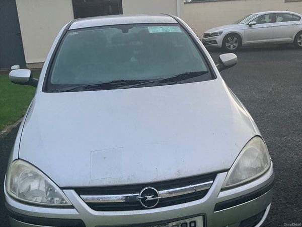 Opel Corsa Hatchback, Petrol, 2004, Silver