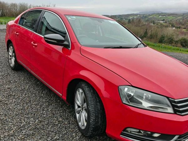 Volkswagen Passat Saloon, Diesel, 2013, Red