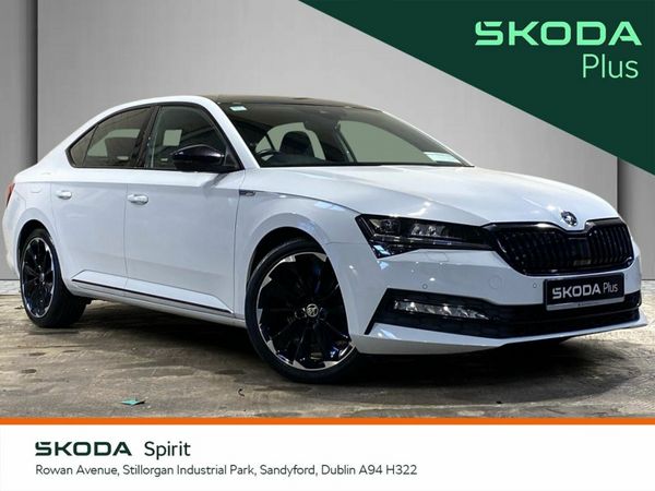 Skoda Superb Hatchback, Petrol, 2021, White