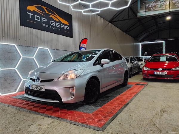 Toyota Prius Hatchback, Petrol Hybrid, 2015, Silver