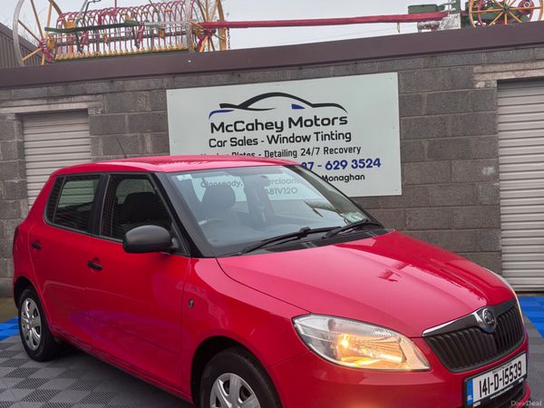 Skoda Fabia Hatchback, Petrol, 2014, Red