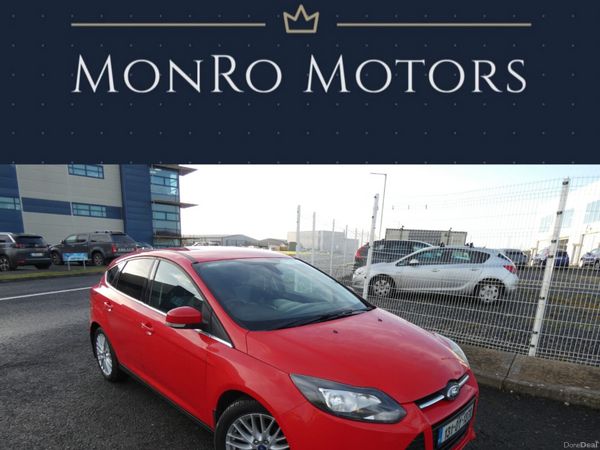 Ford Focus Hatchback, Petrol, 2013, Red