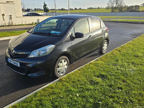 Toyota Vitz Hatchback, Petrol, 2014, Black