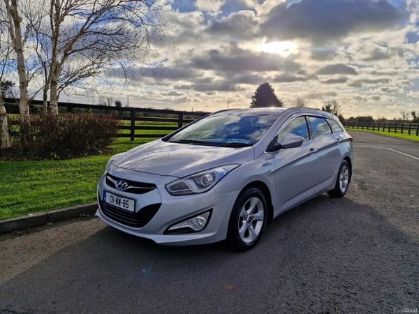 Hyundai i40 Estate/Jeep, Diesel, 2013, Silver