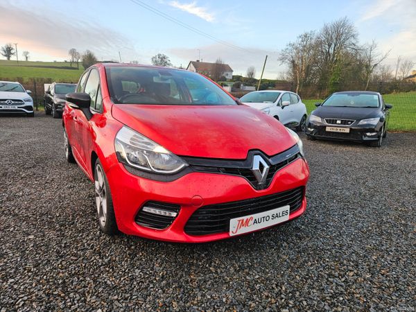 Renault Clio Hatchback, Diesel, 2016, Red