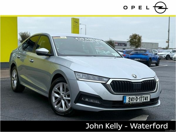 Skoda Octavia Saloon, Petrol, 2024, Grey