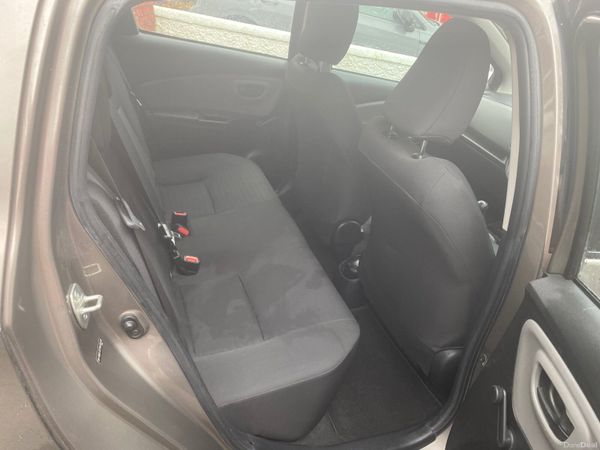 Toyota Yaris MPV, Petrol, 2018, Grey