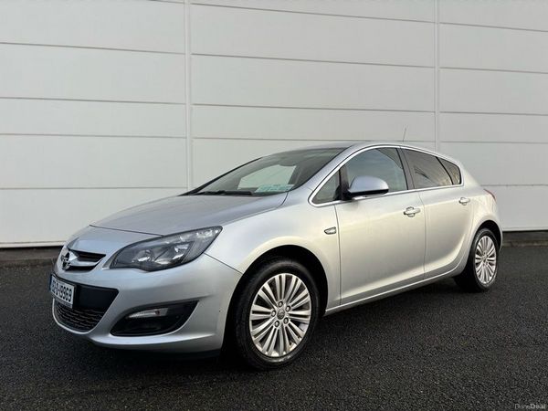 Opel Astra Hatchback, Diesel, 2015, Silver