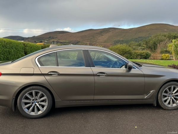 BMW 5-Series Saloon, Diesel, 2017, Gold