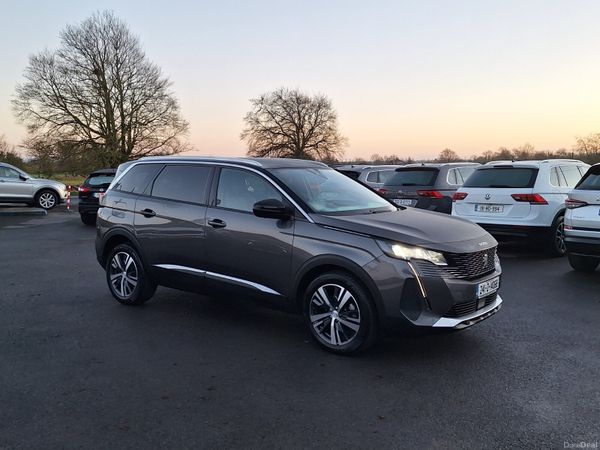 Peugeot 5008 MPV, Diesel, 2024, Grey