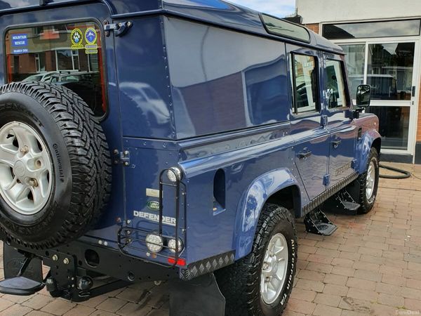 Land Rover Defender SUV, Diesel, 2012, Blue