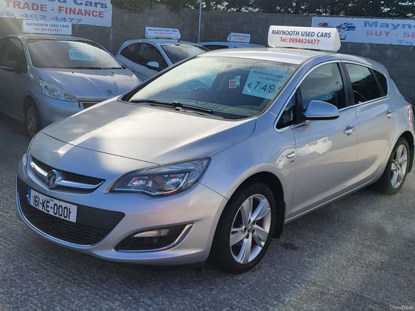 Opel Astra Hatchback, Petrol, 2016, Silver
