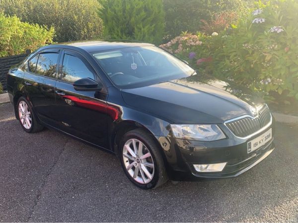 Skoda Octavia Hatchback, Diesel, 2015, Black