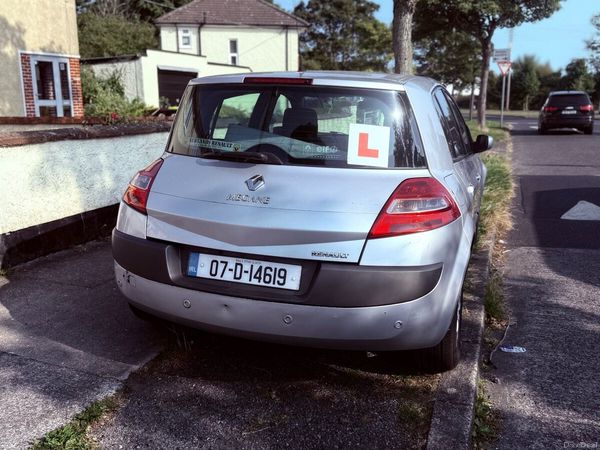Renault Megane Hatchback, Petrol, 2007, Silver