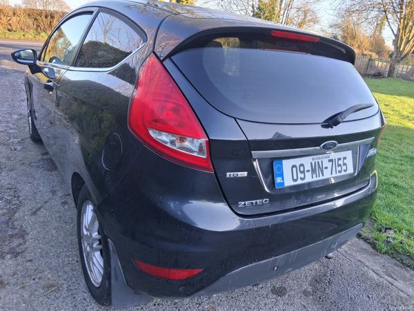 Ford Fiesta Hatchback, Diesel, 2009, Black