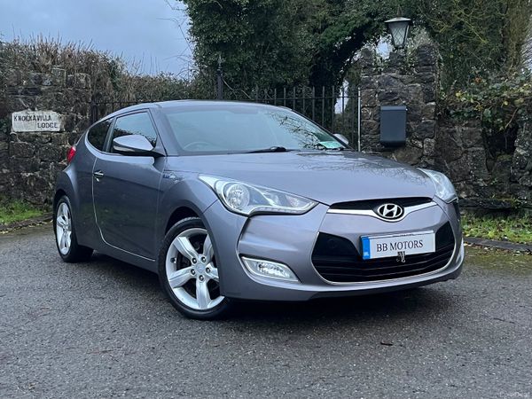 Hyundai Veloster Hatchback, Petrol, 2013, Silver