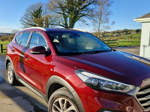 Hyundai Tucson SUV, Diesel, 2016, Red
