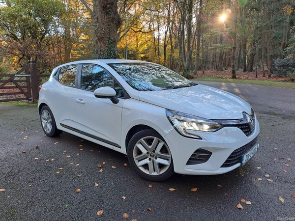 Renault Clio Hatchback, Petrol, 2020, White