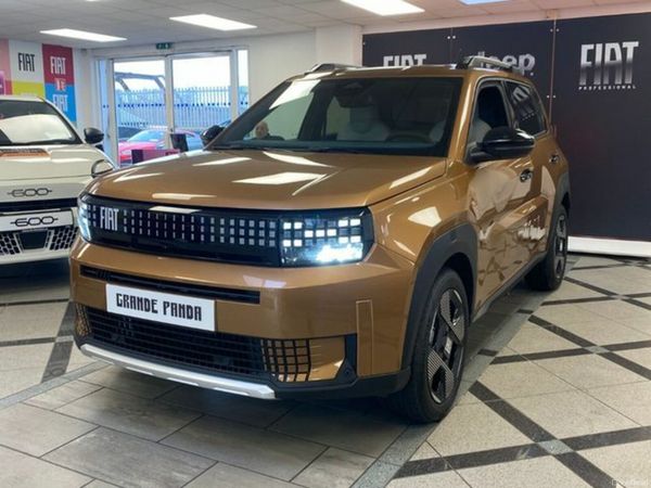 Fiat Grande Panda SUV, Petrol Hybrid, 2026, Brown