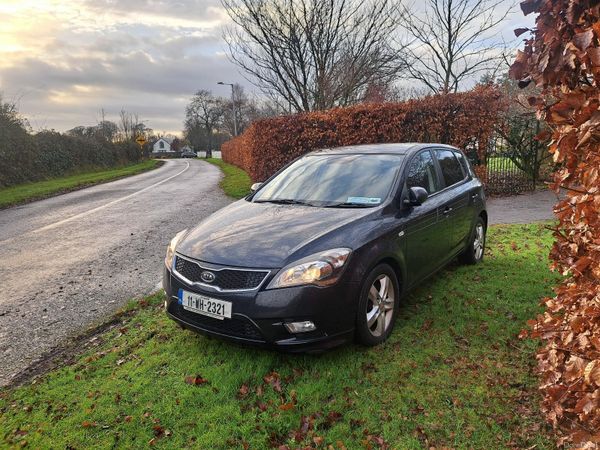 Kia Ceed Hatchback, Diesel, 2011, Black