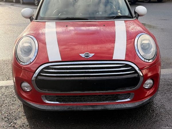 Mini Cooper Hatchback, Petrol, 2014, Red