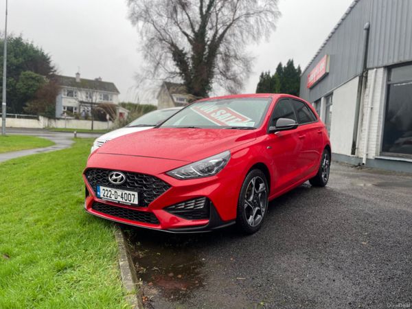 Hyundai i30 Hatchback, Petrol, 2022, Red