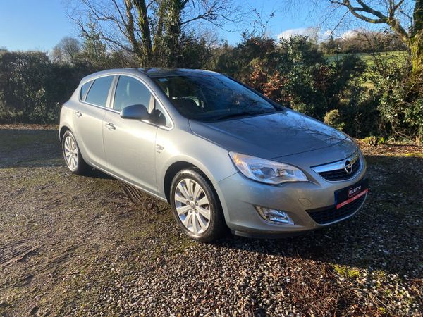 Opel Astra MPV, Diesel, 2012, Silver