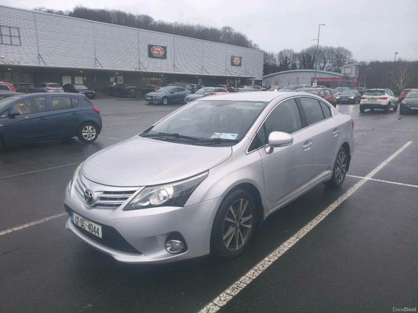 Toyota Avensis Saloon, Diesel, 2012, Silver