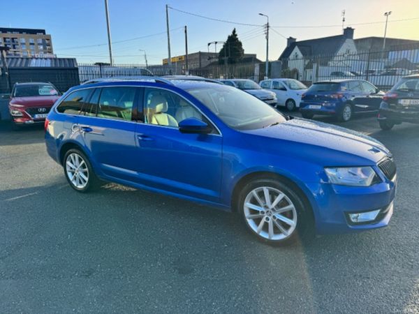 Skoda Octavia Estate, Petrol, 2016, Blue