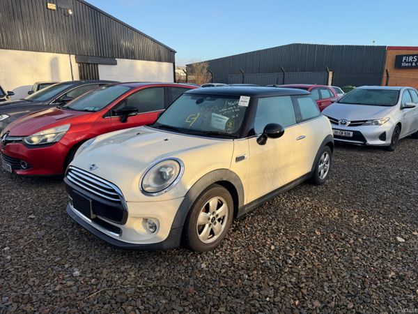 Mini Cooper Hatchback, Petrol, 2016, White