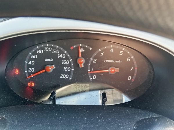 Nissan Micra Hatchback, Petrol, 2006, Gold