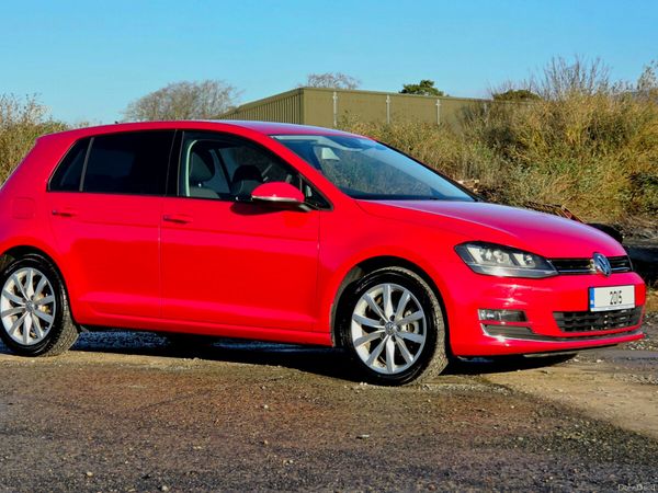 Volkswagen Golf Hatchback, Petrol, 2015, Red