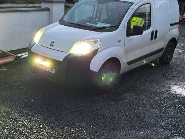 Chrysler Voyager Van, Diesel, 2010, White