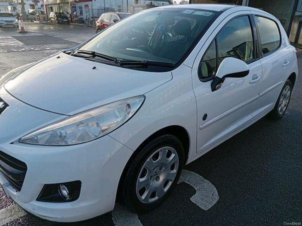 Peugeot 207 Hatchback, Diesel, 2013, White