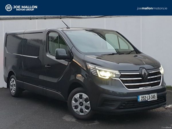 Renault Trafic MPV, Diesel, 2025, Grey