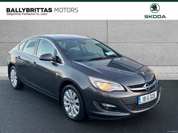 Opel Astra Saloon, Diesel, 2015, Grey