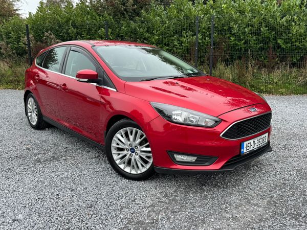 Ford Focus Hatchback, Diesel, 2015, Red
